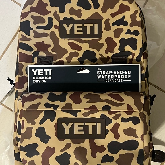 YETI wetlands camo panga backpack and 3L sidekick - Picture 1 of 9